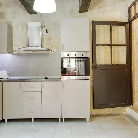 Vlt214- 2 Bedroom Townhouse Valletta