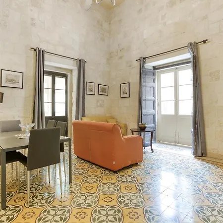 Vlt214- 2 Bedroom Townhouse Ferienhaus Valletta